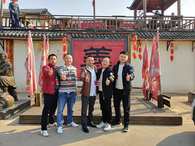 潤東方環(huán)?？照{(diào)團隊出游